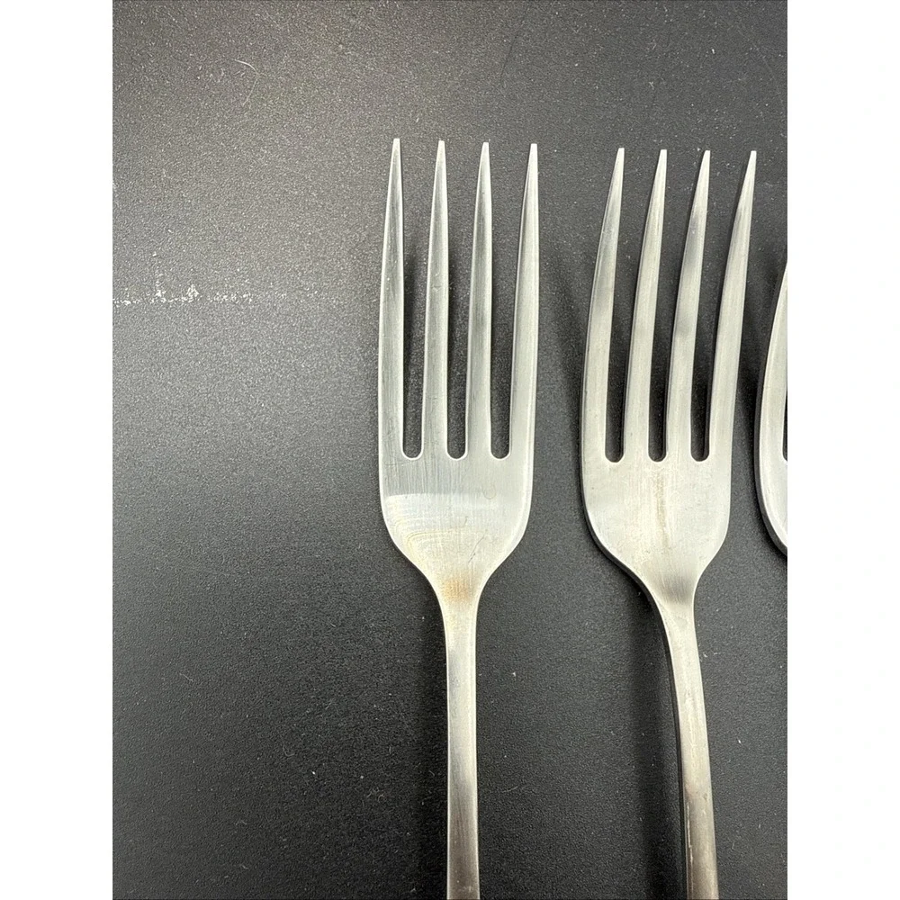 Oneida Stainless 4 Dinner Fork Yorktowne SSS 7 1/4 Flatware Traditional